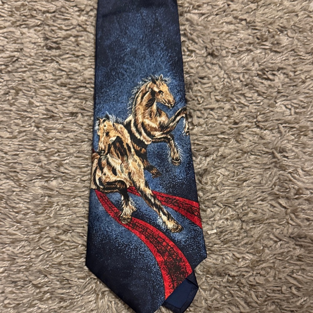 Studio 890 tie